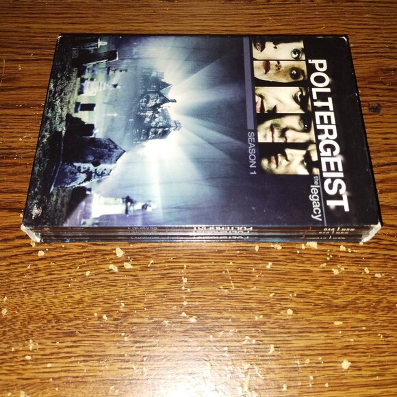 Poltergeist: The Legacy Season One (DVD, 2006, 5-Disc Set) - Picture 3 of 8
